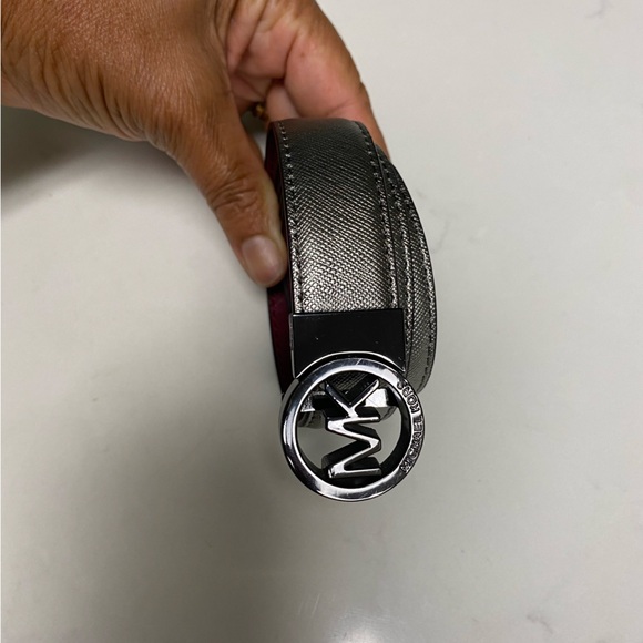 Michael Kors Twist Reversible Leather MK Logo Buckle Belt Red/Silver, Size M/L - Picture 7 of 16
